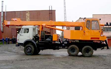 Бурильно-крановая машина БКМ-1514